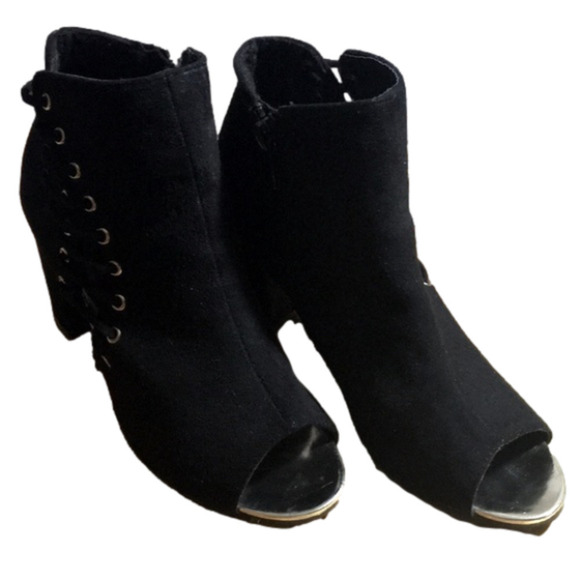 FOREVER 21 BOOTIES - Picture 1 of 6
